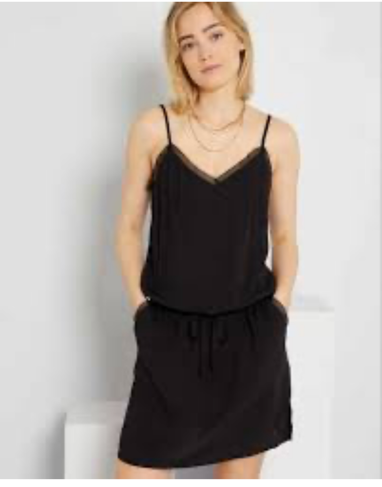 تاپ بلند و کوتاه زنانه